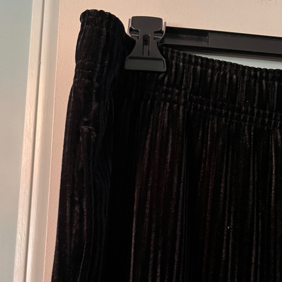 Colsie Black Velvety Wide Leg Comfy Pants Sz XL NWT - Picture 1 of 5